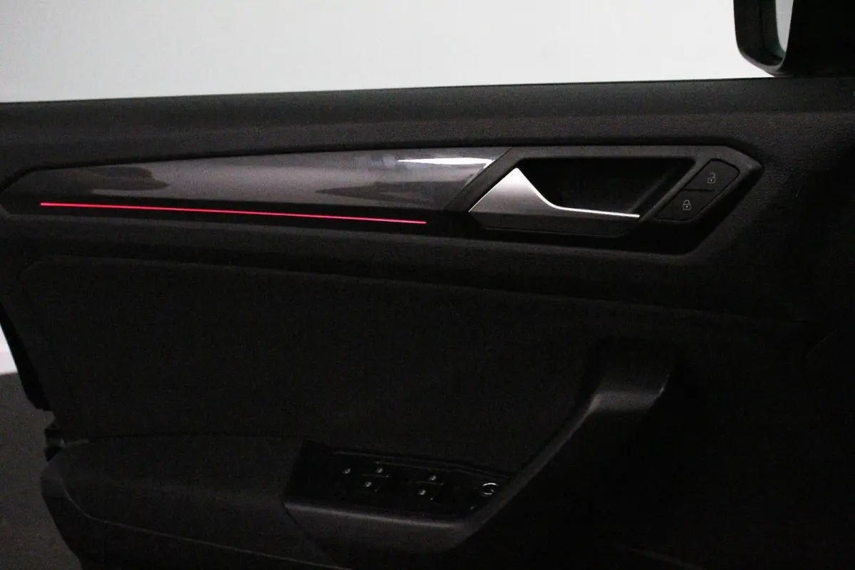 1.5 TSI Sport DSG Navigatie Adaptieve Cruise Control Climate Control Digitale Dashboard Camera 18"Lichtmetalen velgen