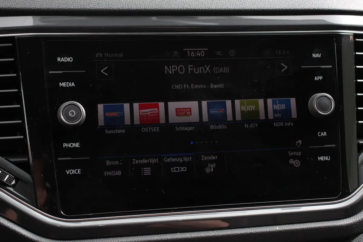 1.5 TSI Sport DSG Navigatie Adaptieve Cruise Control Climate Control Digitale Dashboard Camera 18"Lichtmetalen velgen