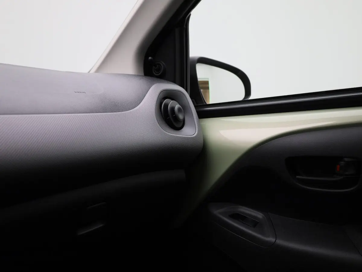 1.0 e-VTi Active | AIRCO | DAB RADIO | BLUETOOTH | ELEKTRISCHE RAMEN | MULTIFUNCTIONEEL STUURWIEL | 5-DEURS |