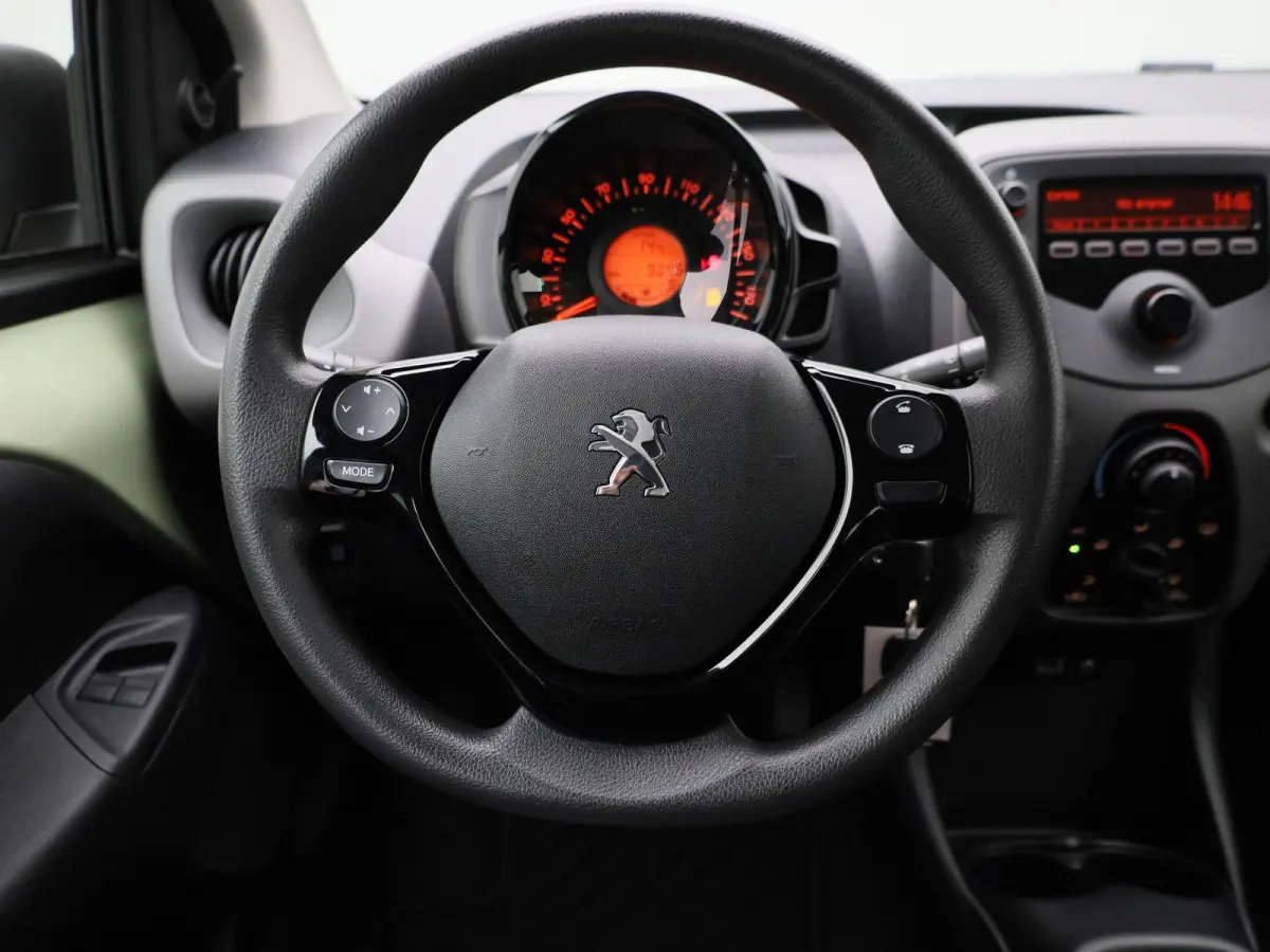 1.0 e-VTi Active | WORDT VERWACHT | AIRCO | DAB RADIO | BLUETOOTH | ELEKTRISCHE RAMEN |