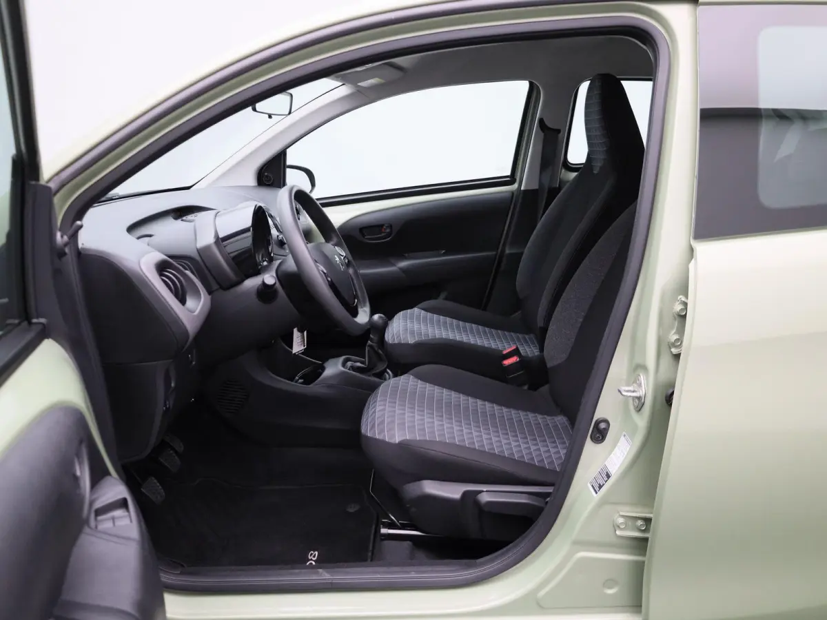 1.0 e-VTi Active | AIRCO | DAB RADIO | BLUETOOTH | ELEKTRISCHE RAMEN | MULTIFUNCTIONEEL STUURWIEL | 5-DEURS |