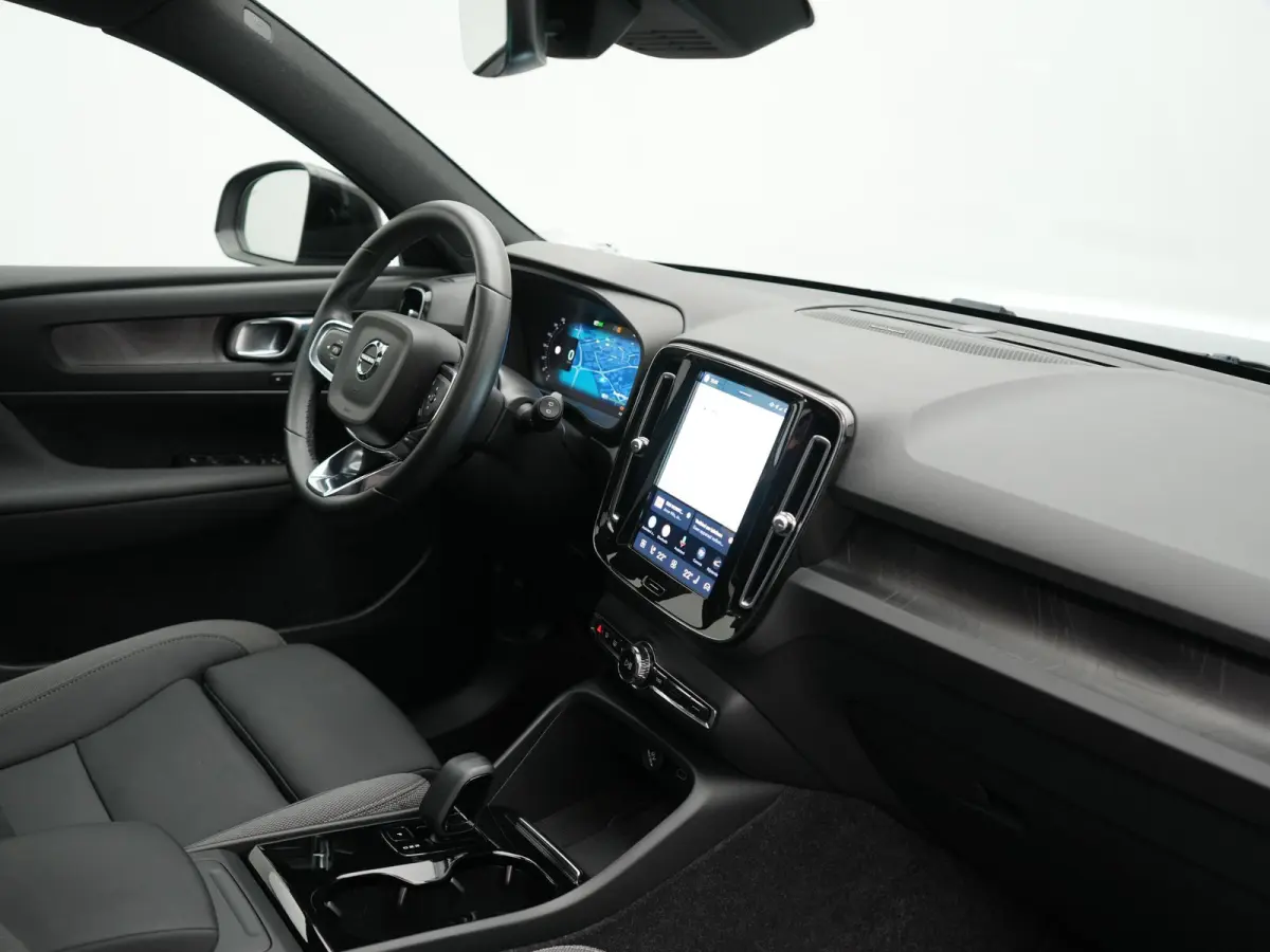 Ultimate 70 kWh 231pk Dealer O.H. | Panodak | Adaptive Cruise | 360 Camera | Harman / Kardon | Lederen Sportstoelen Memory & Verwarmd | Stuur Verwarmd | Google Assistent | Keyless | BLIS | N
