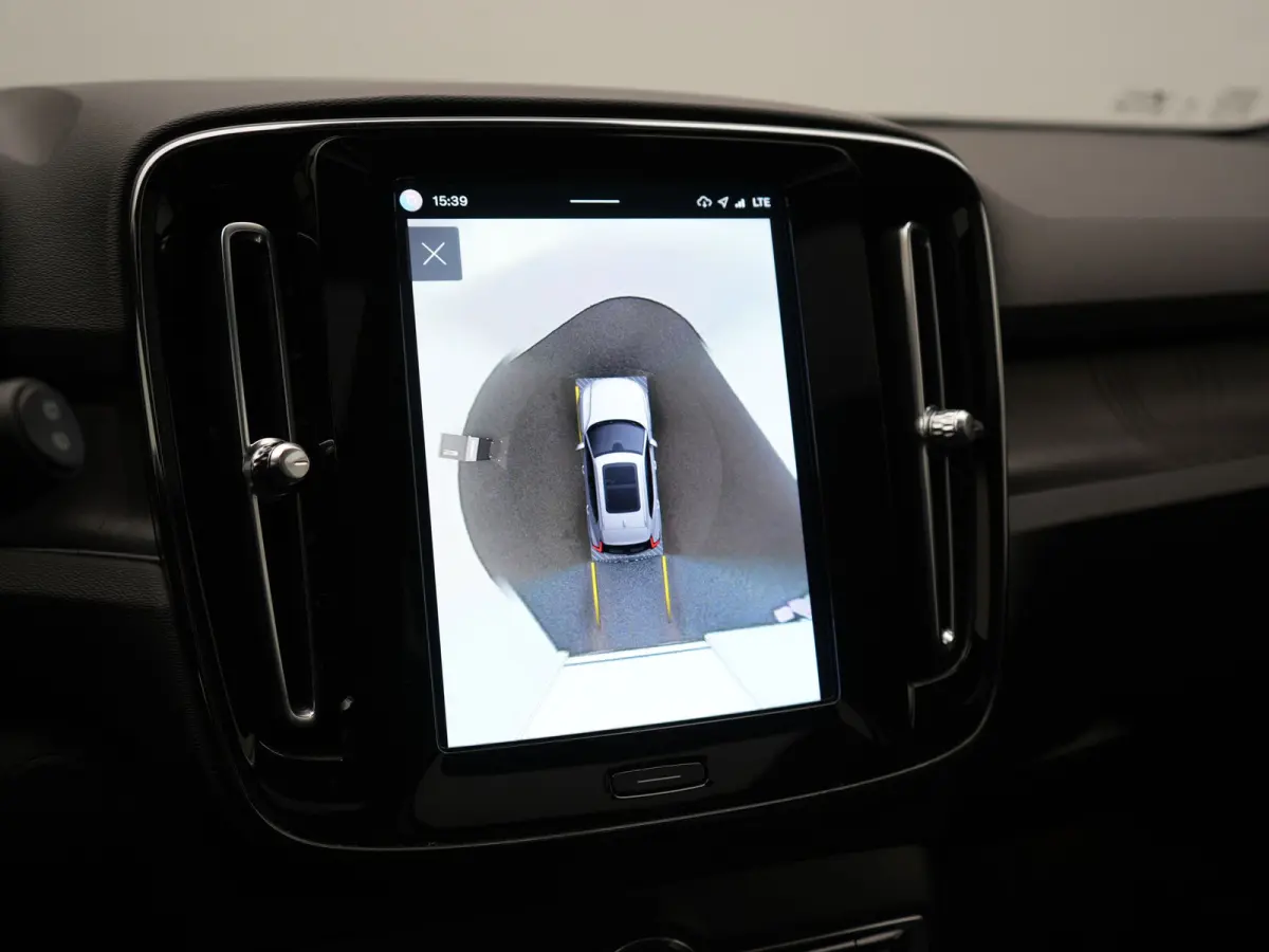 Ultimate 70 kWh 231pk Dealer O.H. | Panodak | Adaptive Cruise | 360 Camera | Harman / Kardon | Lederen Sportstoelen Memory & Verwarmd | Stuur Verwarmd | Google Assistent | Keyless | BLIS | N