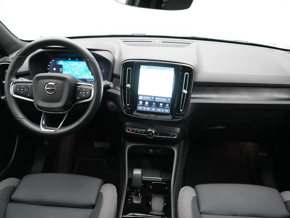Ultimate 70 kWh 231pk Dealer O.H. | Panodak | Adaptive Cruise | 360 Camera | Harman / Kardon | Lederen Sportstoelen Memory & Verwarmd | Stuur Verwarmd | Google Assistent | Keyless | BLIS | N