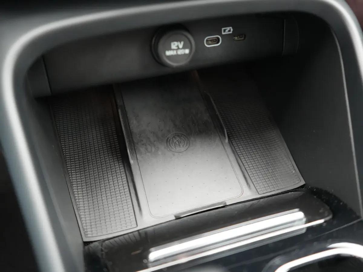 Ultimate 70 kWh 231pk Dealer O.H. | Panodak | Adaptive Cruise | 360 Camera | Harman / Kardon | Lederen Sportstoelen Memory & Verwarmd | Stuur Verwarmd | Google Assistent | Keyless | BLIS | N