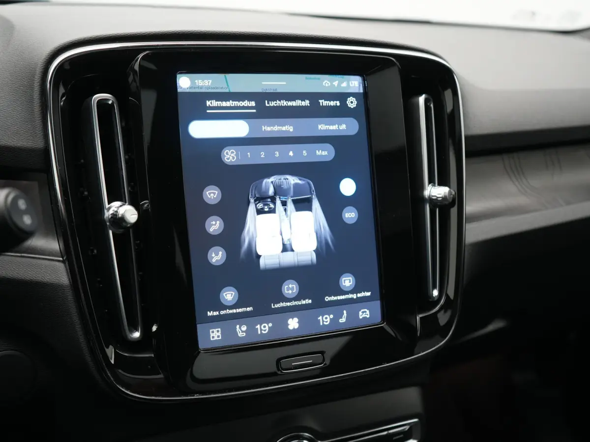 Ultimate 70 kWh 231pk Dealer O.H. | Panodak | Adaptive Cruise | 360 Camera | Harman / Kardon | Lederen Sportstoelen Memory & Verwarmd | Stuur Verwarmd | Google Assistent | Keyless | BLIS | N