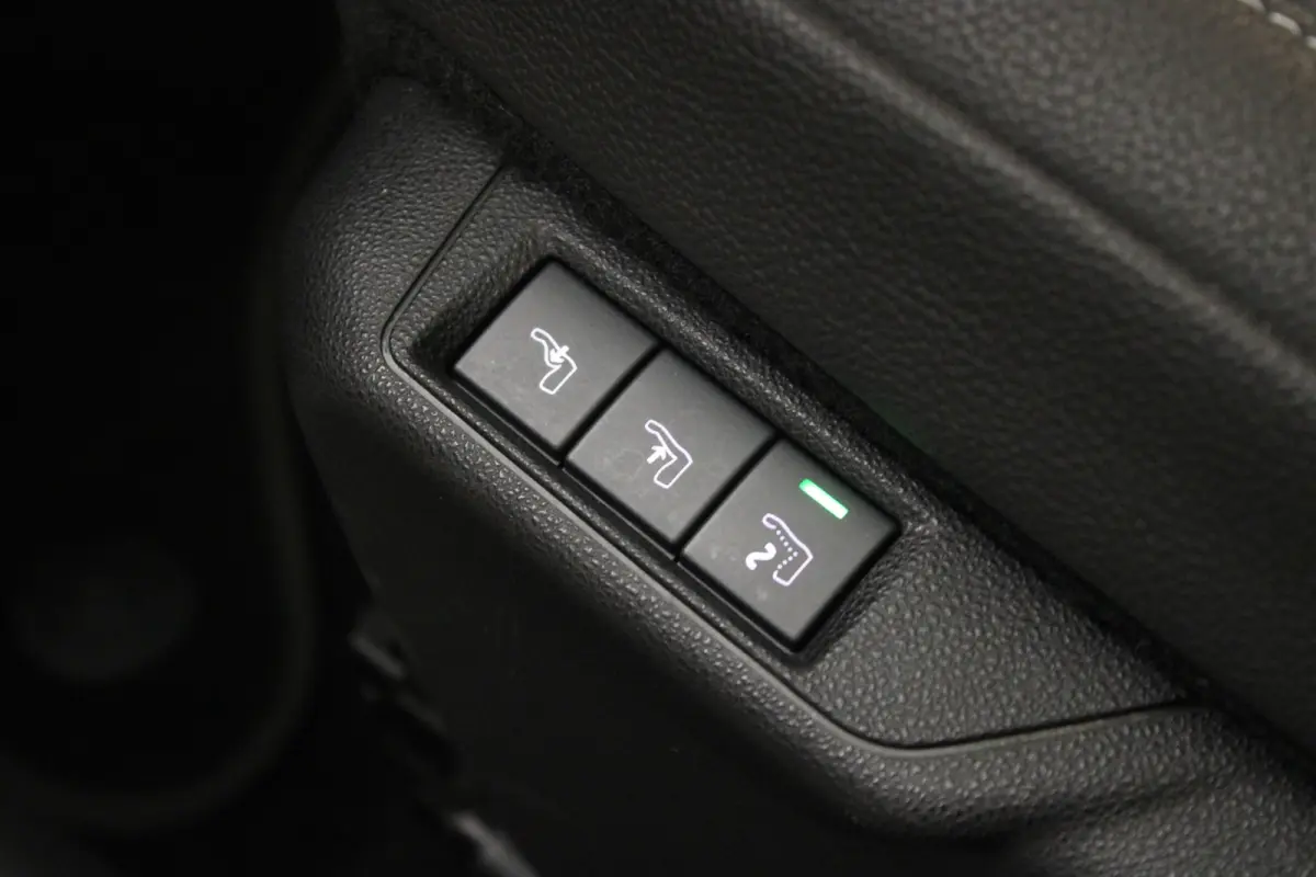 1.2 e-Hybrid Altitude |Massage|Stoelverw.|Camera|