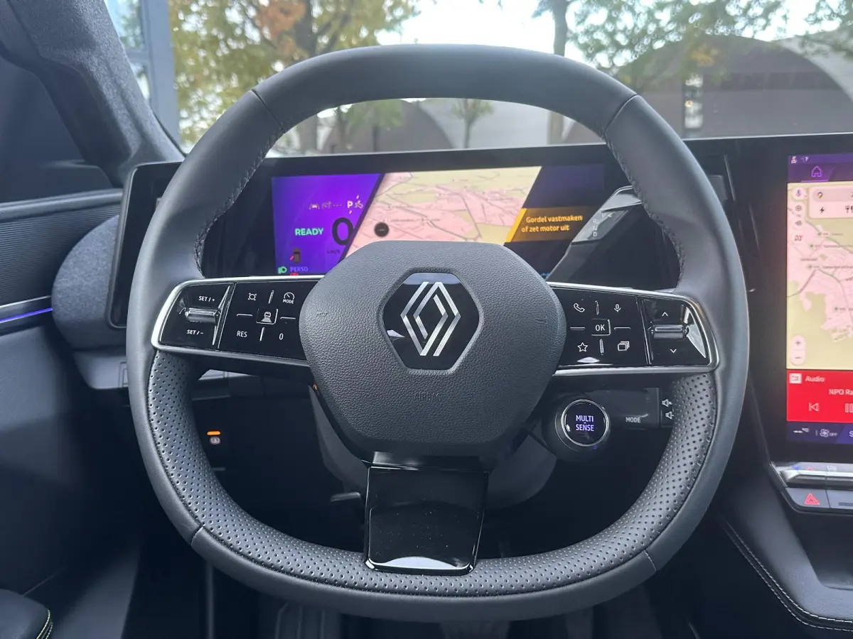 EV87 long range techno SOH 98% | STOEL + STUURVERWARMING | ELEK. STOEL | 13K KM! | ADAP. CRUISE | ACHTERUITRIJ CAMERA | APPLECARPLAY | ELEK. ACHTERKLEP | RIJKLAAR GELEVERD INCL. 12 MND BOVAG
