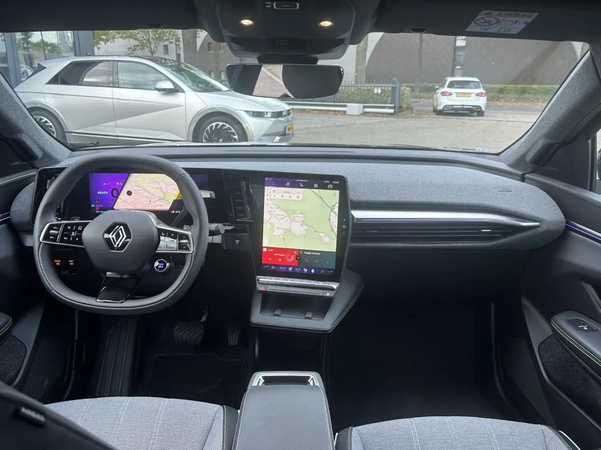 EV87 long range techno SOH 98% | STOEL + STUURVERWARMING | ELEK. STOEL | 13K KM! | ADAP. CRUISE | ACHTERUITRIJ CAMERA | APPLECARPLAY | ELEK. ACHTERKLEP | RIJKLAAR GELEVERD INCL. 12 MND BOVAG