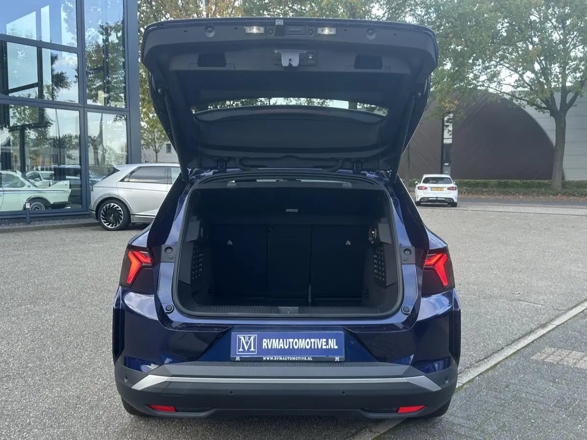 EV87 long range techno SOH 98% | STOEL + STUURVERWARMING | ELEK. STOEL | 13K KM! | ADAP. CRUISE | ACHTERUITRIJ CAMERA | APPLECARPLAY | ELEK. ACHTERKLEP | RIJKLAAR GELEVERD INCL. 12 MND BOVAG
