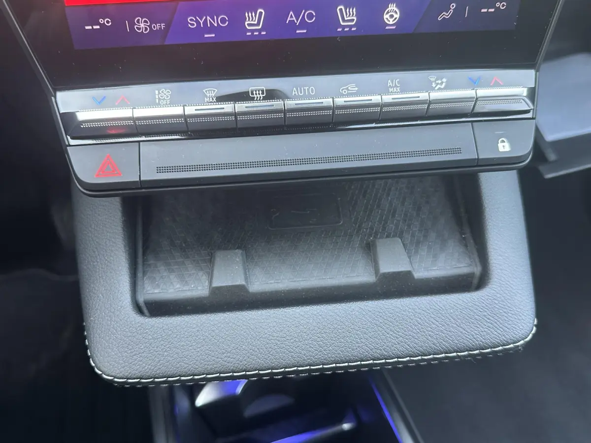 EV87 long range techno SOH 98% | STOEL + STUURVERWARMING | ELEK. STOEL | 13K KM! | ADAP. CRUISE | ACHTERUITRIJ CAMERA | APPLECARPLAY | ELEK. ACHTERKLEP | RIJKLAAR GELEVERD INCL. 12 MND BOVAG