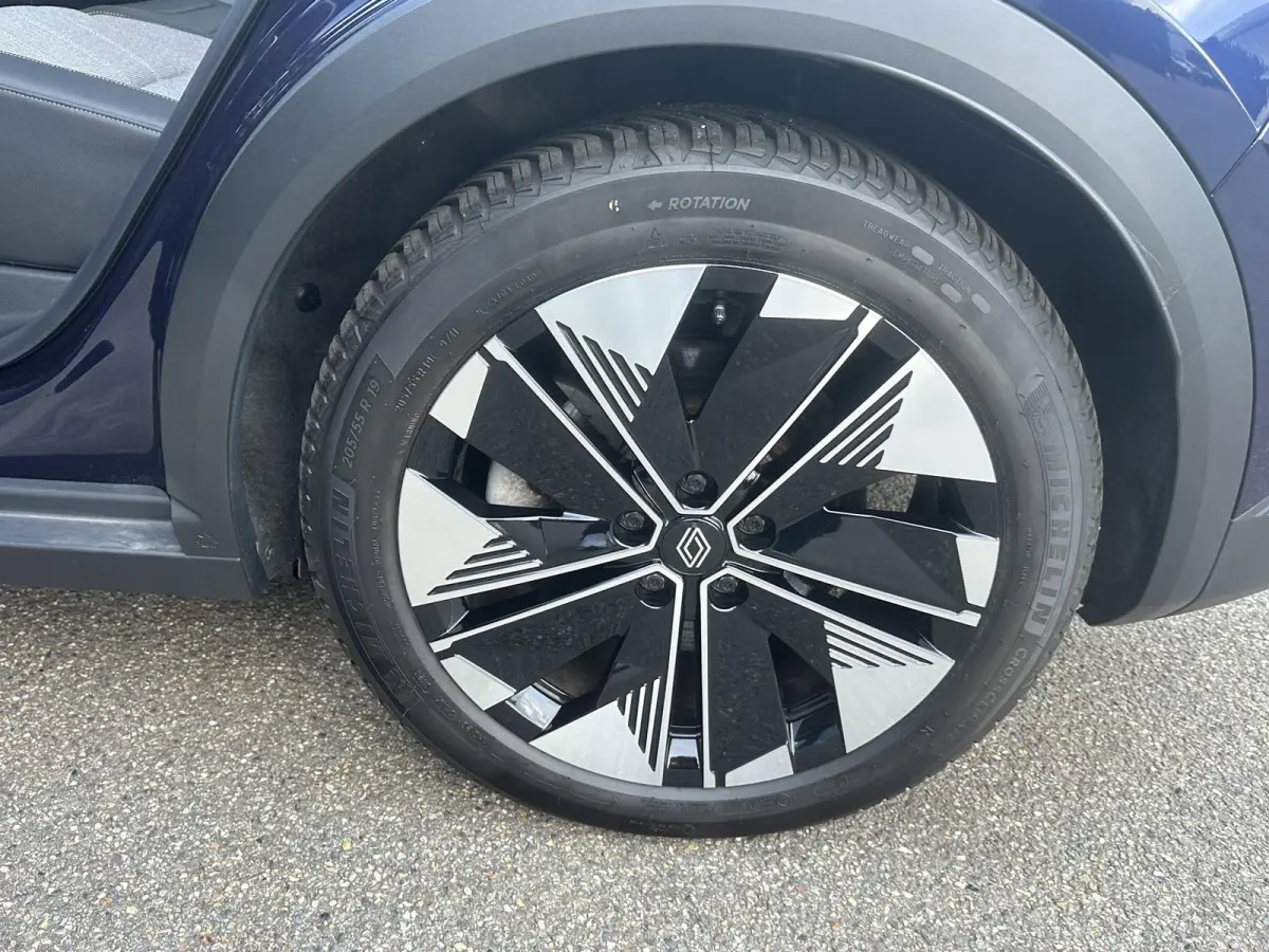 EV87 long range techno SOH 98% | STOEL + STUURVERWARMING | ELEK. STOEL | 13K KM! | ADAP. CRUISE | ACHTERUITRIJ CAMERA | APPLECARPLAY | ELEK. ACHTERKLEP | RIJKLAAR GELEVERD INCL. 12 MND BOVAG