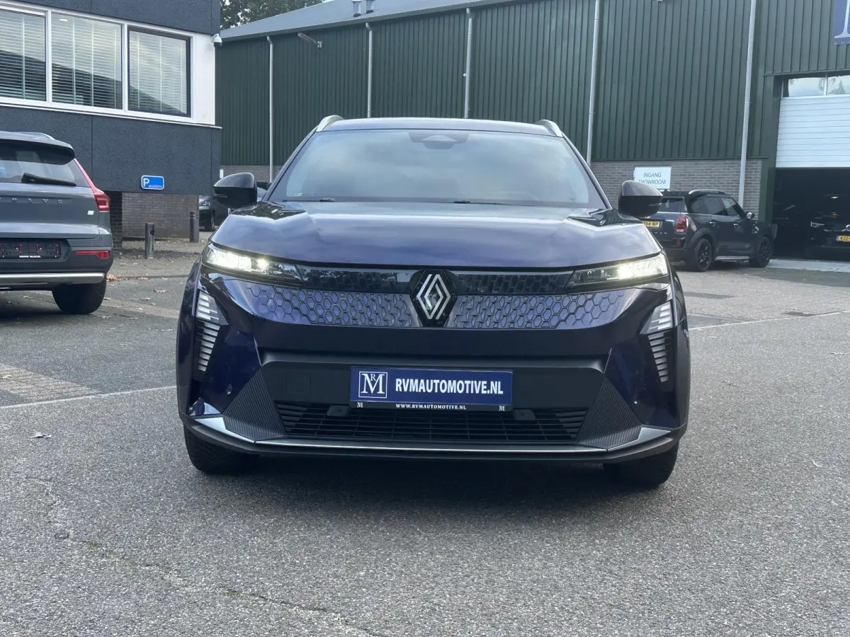 EV87 long range techno SOH 98% | STOEL + STUURVERWARMING | ELEK. STOEL | 13K KM! | ADAP. CRUISE | ACHTERUITRIJ CAMERA | APPLECARPLAY | ELEK. ACHTERKLEP | RIJKLAAR GELEVERD INCL. 12 MND BOVAG