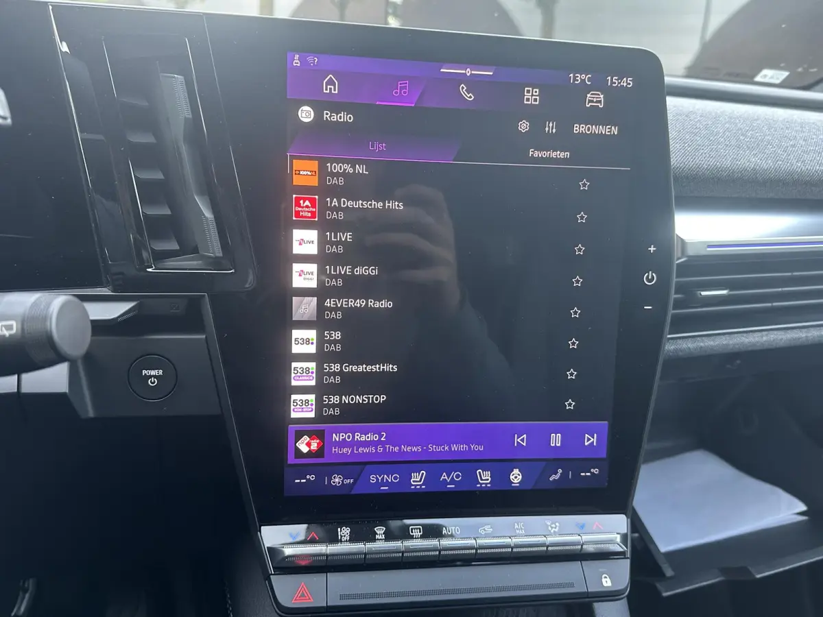 EV87 long range techno SOH 98% | STOEL + STUURVERWARMING | ELEK. STOEL | 13K KM! | ADAP. CRUISE | ACHTERUITRIJ CAMERA | APPLECARPLAY | ELEK. ACHTERKLEP | RIJKLAAR GELEVERD INCL. 12 MND BOVAG