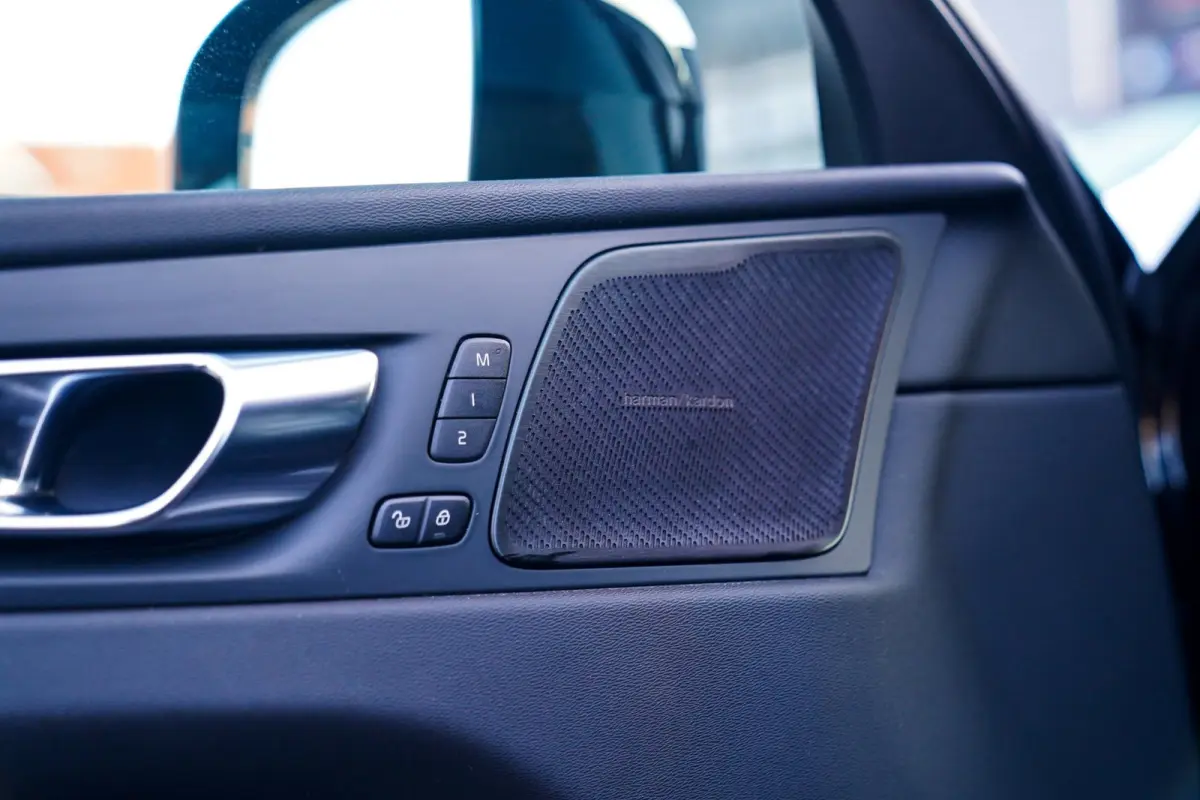 2.0 Recharge T8 AWD Mssage | Head Up Display | Stoelverkoeling | Stuurwielverwarming | Harman/Kardon | 360 Camera