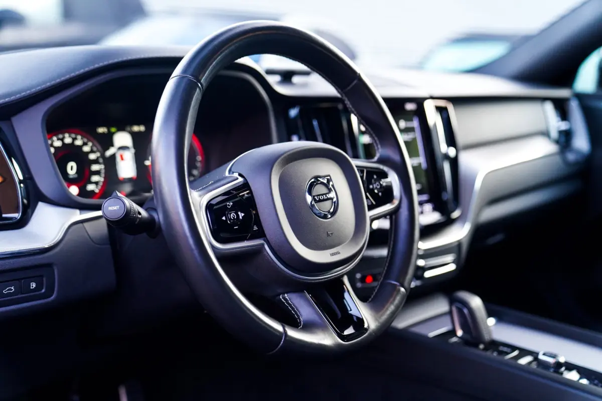 2.0 Recharge T8 AWD Mssage | Head Up Display | Stoelverkoeling | Stuurwielverwarming | Harman/Kardon | 360 Camera