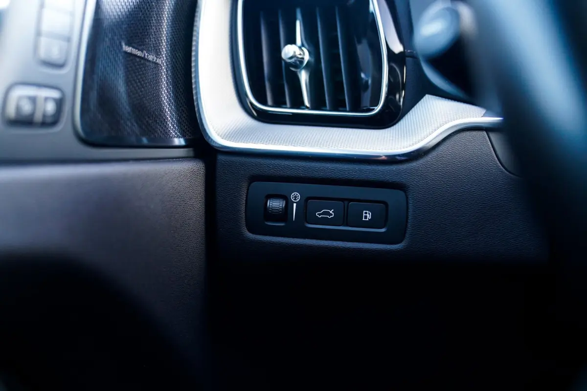 2.0 Recharge T8 AWD Mssage | Head Up Display | Stoelverkoeling | Stuurwielverwarming | Harman/Kardon | 360 Camera