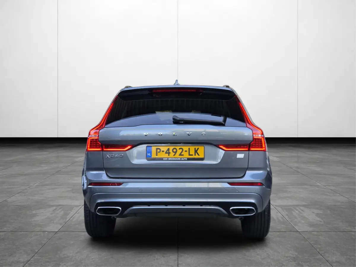 2.0 T6 AWD Recharge R-Design | Panoramadak | Memory | Adaptive Cruise | Camera