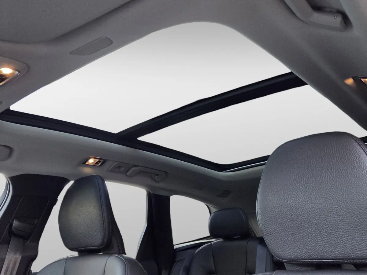2.0 T6 AWD Recharge R-Design | Panoramadak | Memory | Adaptive Cruise | Camera