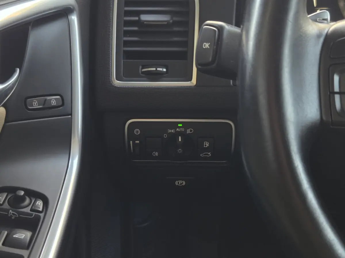 2.0 T5 Geartronic Summum | Trekhaak | Harman/Kardon | Adaptive Cruise | Pano | Stuur/stoelverwarming