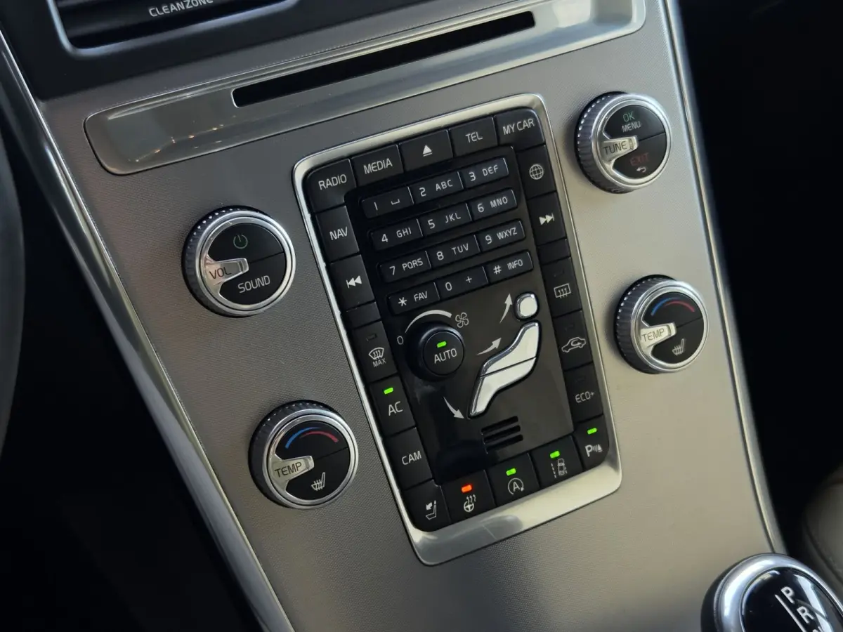 2.0 T5 Geartronic Summum | Trekhaak | Harman/Kardon | Adaptive Cruise | Pano | Stuur/stoelverwarming