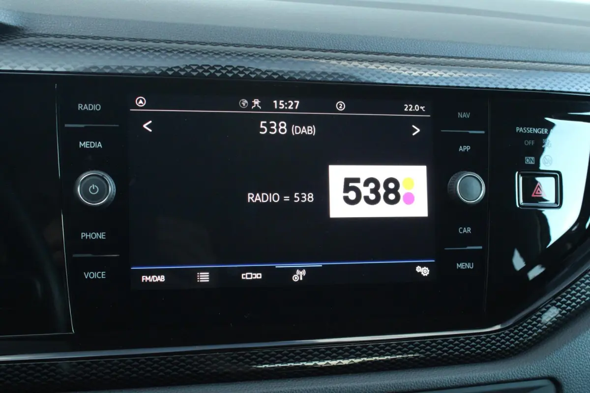 1.0 TSI 95pk Life Edition | CarPlay/Android Auto | Achteruitrijcamera | Climatronic