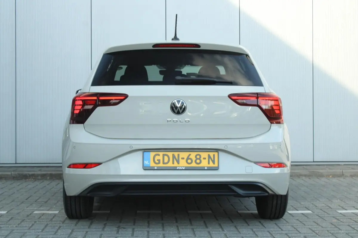 1.0 TSI 95pk Life Edition | CarPlay/Android Auto | Achteruitrijcamera | Climatronic