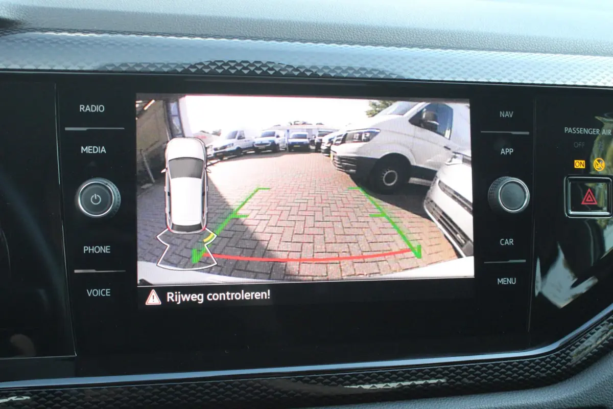 1.0 TSI 95pk Life Edition | CarPlay/Android Auto | Achteruitrijcamera | Climatronic