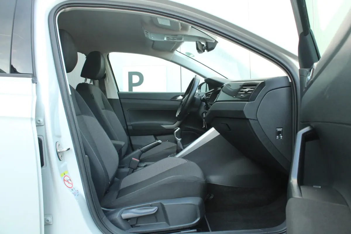 1.0 TSI 95pk Life Edition | CarPlay/Android Auto | Achteruitrijcamera | Climatronic