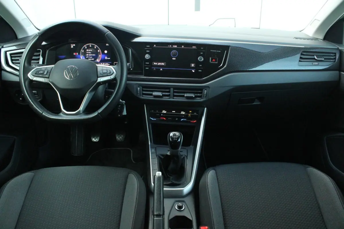 1.0 TSI 95pk Life Edition | CarPlay/Android Auto | Achteruitrijcamera | Climatronic