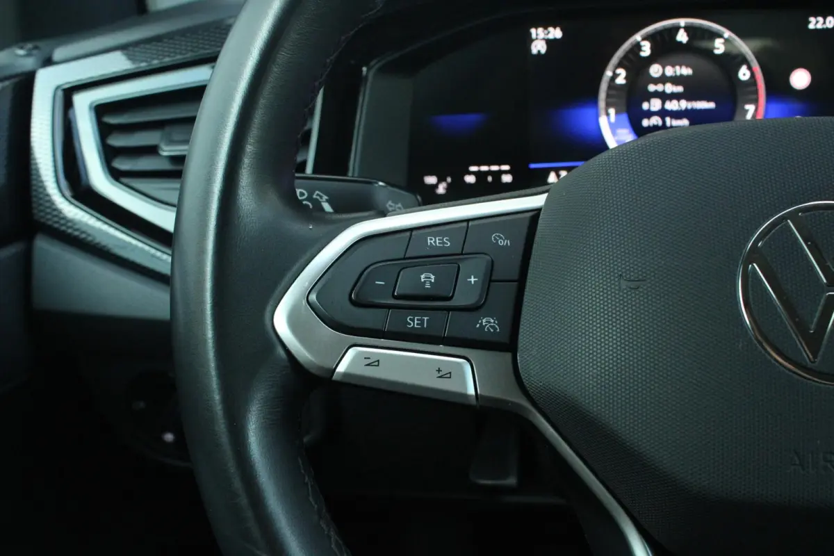 1.0 TSI 95pk Life Edition | CarPlay/Android Auto | Achteruitrijcamera | Climatronic