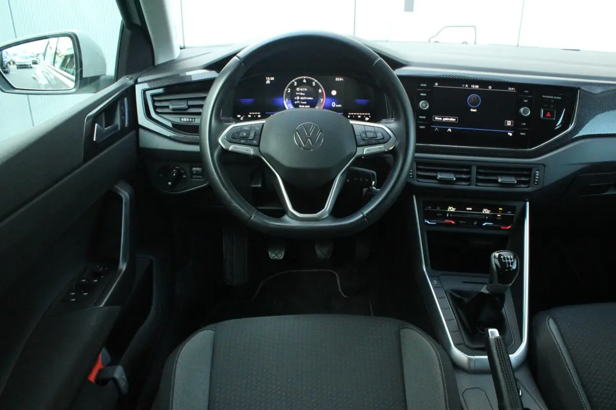 1.0 TSI 95pk Life Edition | CarPlay/Android Auto | Achteruitrijcamera | Climatronic