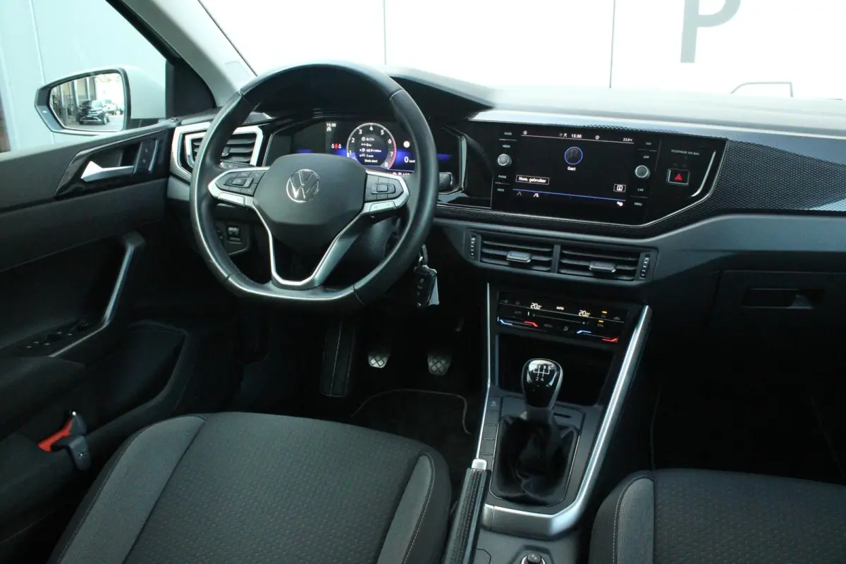 1.0 TSI 95pk Life Edition | CarPlay/Android Auto | Achteruitrijcamera | Climatronic