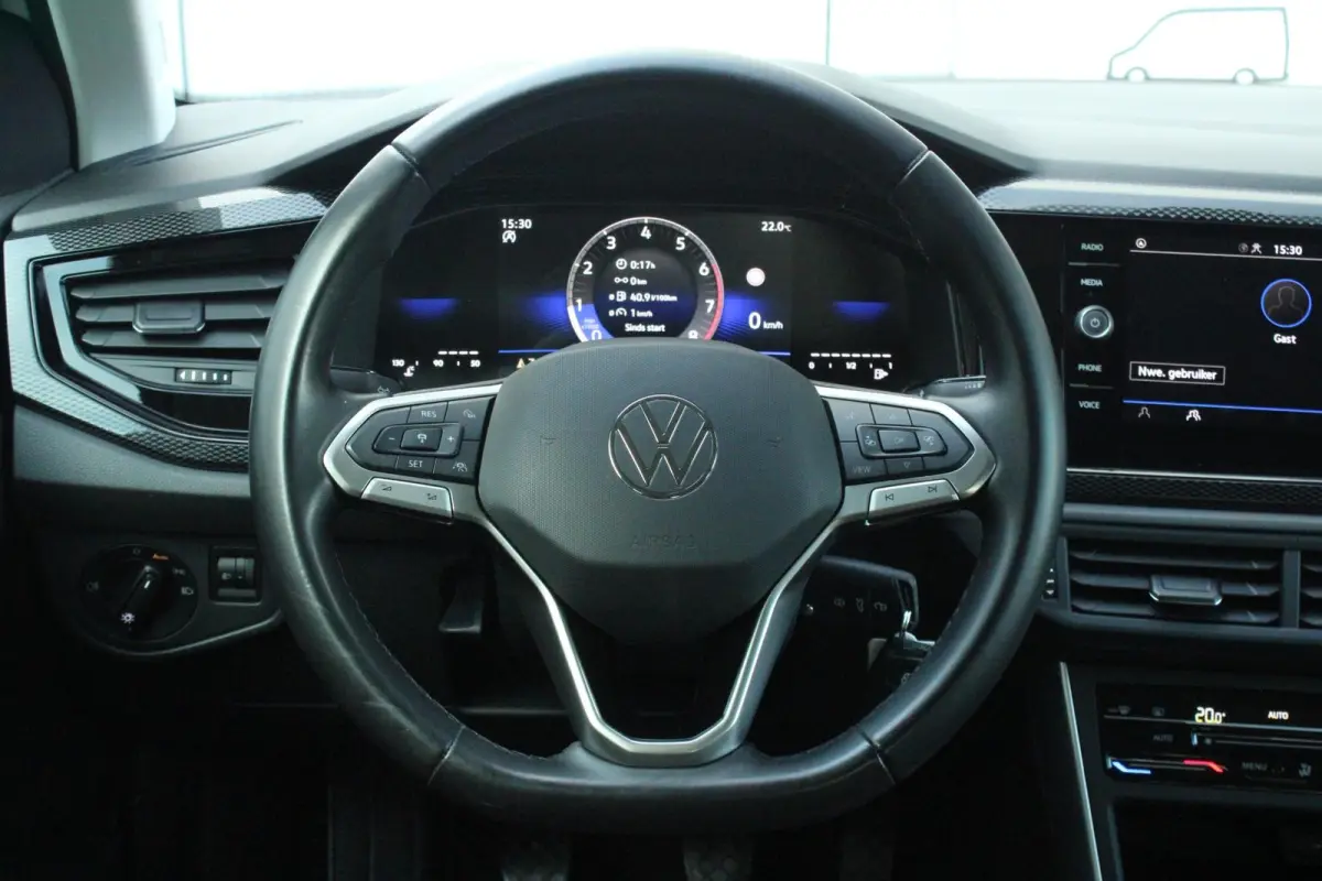 1.0 TSI 95pk Life Edition | CarPlay/Android Auto | Achteruitrijcamera | Climatronic