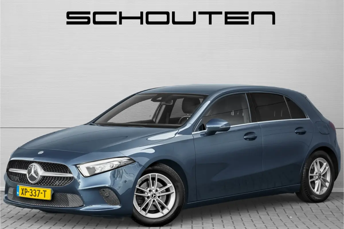 180 Automaat Business Solution CarPlay Stoelverwarming Camera