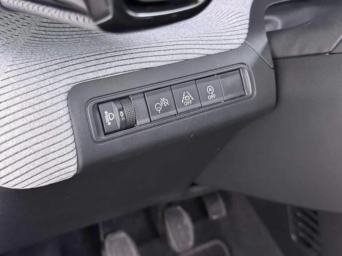Max 100pk | Navigatie | Camera achter | Automatische airco | Lichtmetalen velgen | Cruise control | Apple Carplay en Android auto