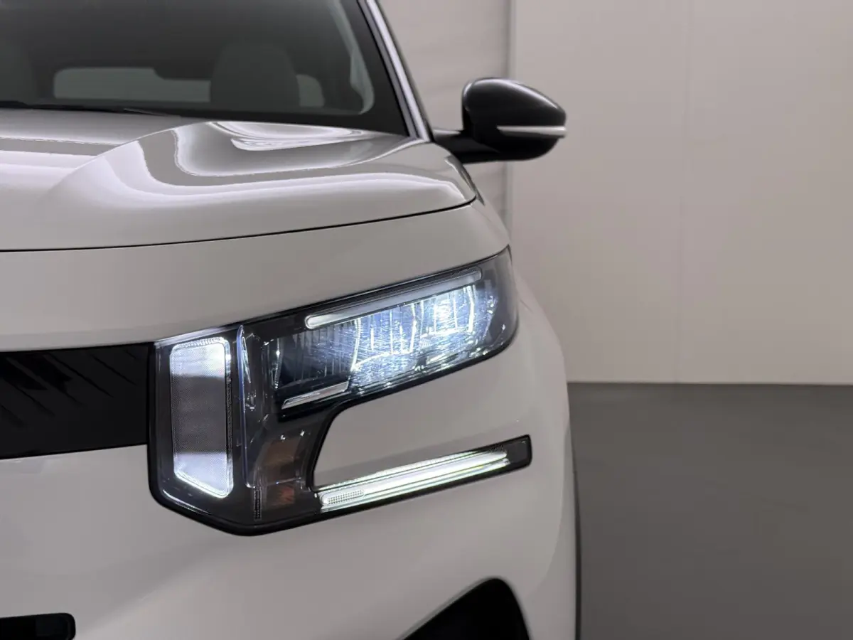 Max 100pk | Navigatie | Camera achter | Automatische airco | Lichtmetalen velgen | Cruise control | Apple Carplay en Android auto