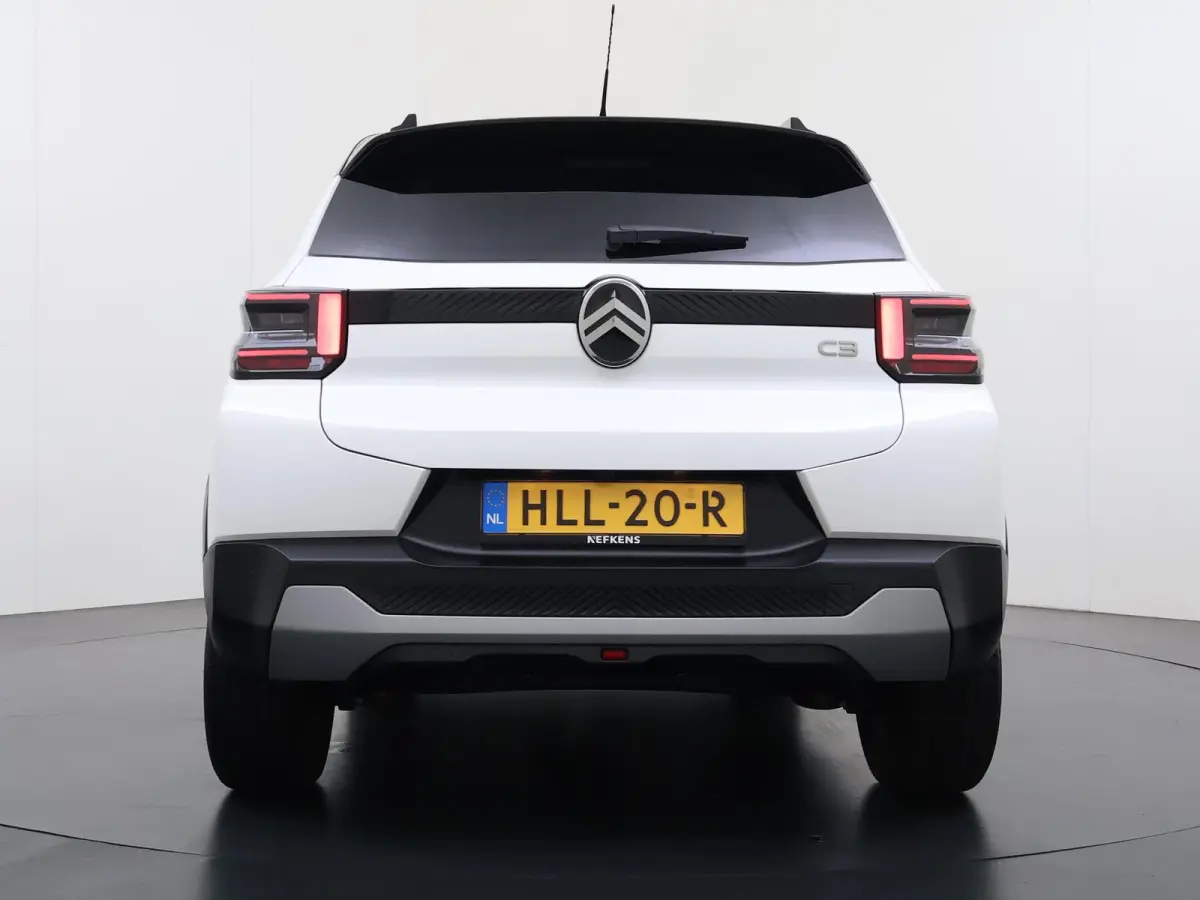 Max 100pk | Navigatie | Camera achter | Automatische airco | Lichtmetalen velgen | Cruise control | Apple Carplay en Android auto