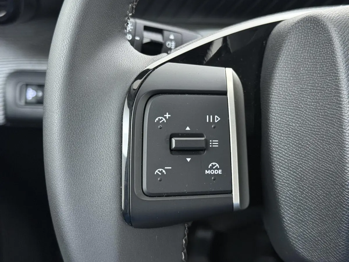 Max 100pk | Navigatie | Camera achter | Automatische airco | Lichtmetalen velgen | Cruise control | Apple Carplay en Android auto