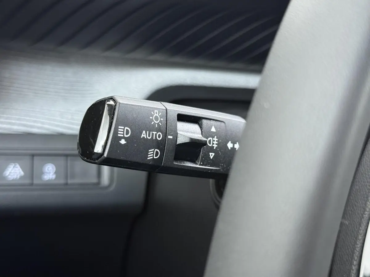 Max 100pk | Navigatie | Camera achter | Automatische airco | Lichtmetalen velgen | Cruise control | Apple Carplay en Android auto