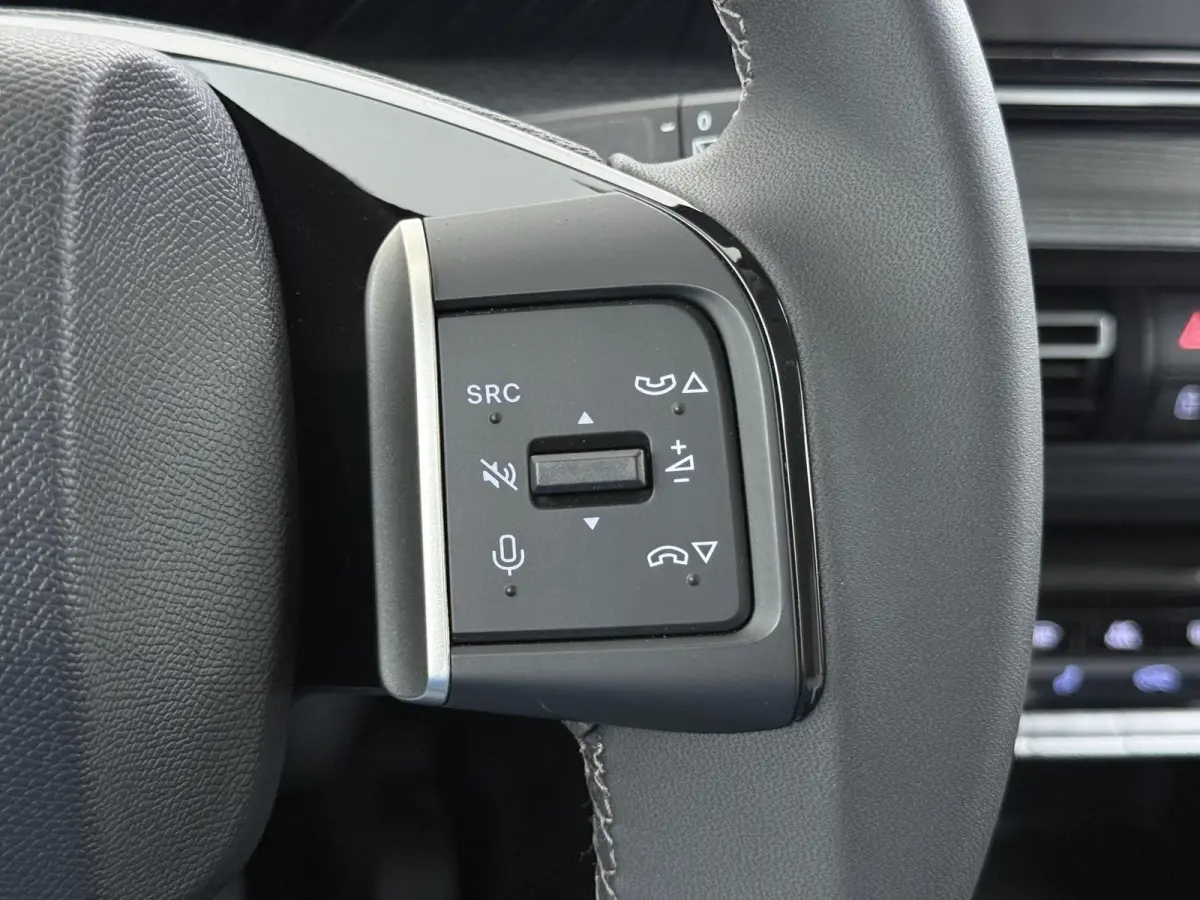Max 100pk | Navigatie | Camera achter | Automatische airco | Lichtmetalen velgen | Cruise control | Apple Carplay en Android auto