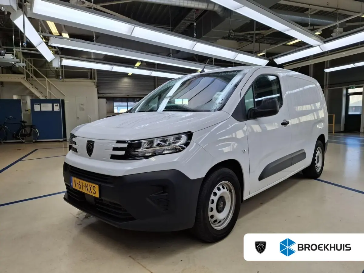 136 L2 50 kWh | Fase 3 laden | Navi by app | Apple carplay | Bluetooth | LED koplampen | NL auto | 5.000km |
