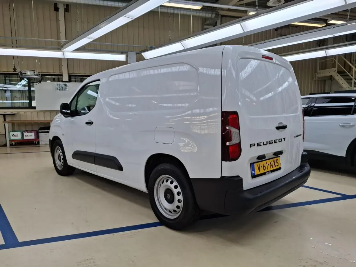 136 L2 50 kWh | Fase 3 laden | Navi by app | Apple carplay | Bluetooth | LED koplampen | NL auto | 5.000km |