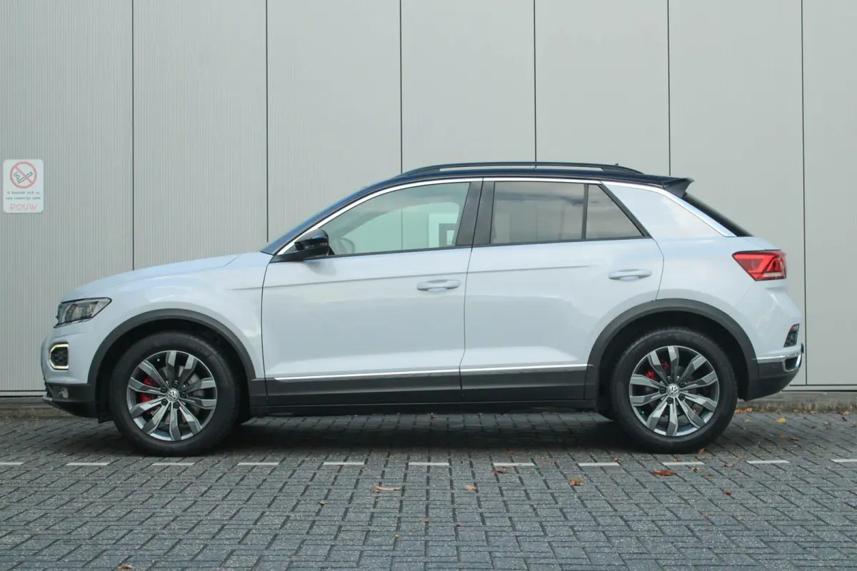 1.5 TSI 150pk DSG Sport Business R | Navigatie | Trekhaak | Stoelverwarming