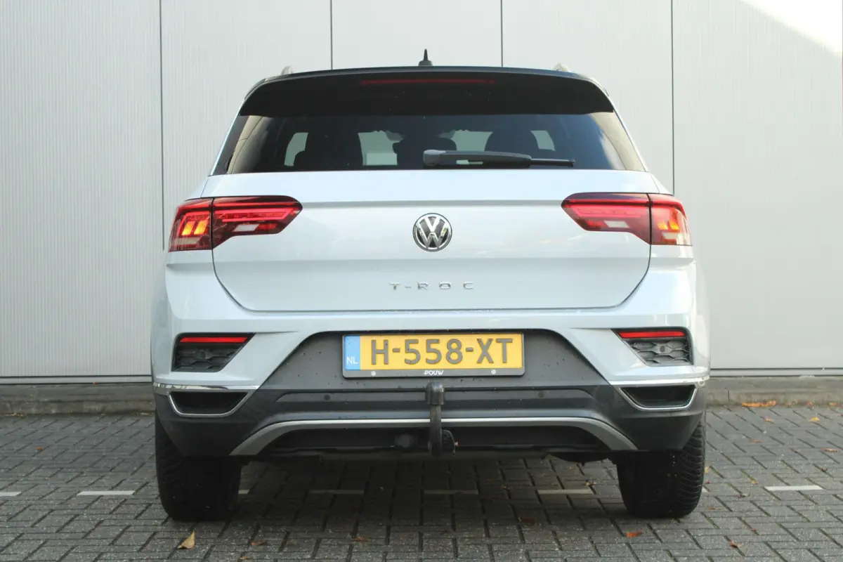 1.5 TSI 150pk DSG Sport Business R | Navigatie | Trekhaak | Stoelverwarming
