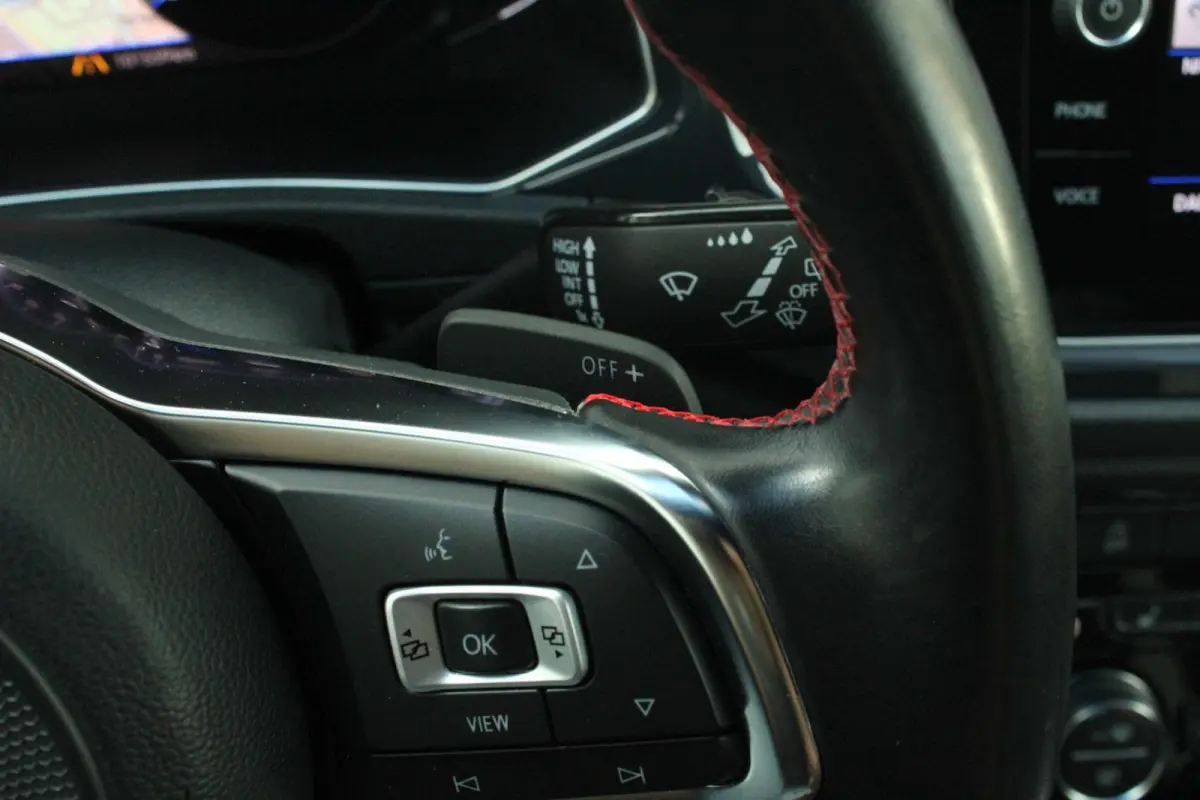 1.5 TSI 150pk DSG Sport Business R | Navigatie | Trekhaak | Stoelverwarming