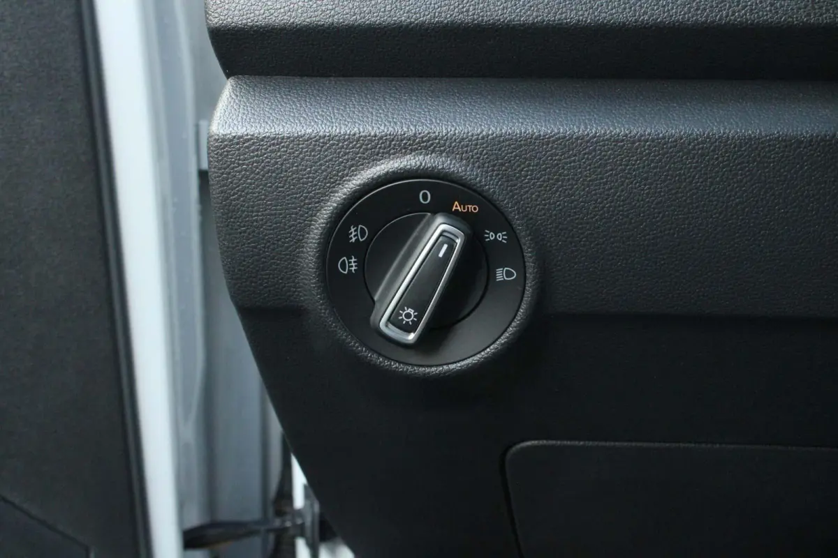 1.5 TSI 150pk DSG Sport Business R | Navigatie | Trekhaak | Stoelverwarming