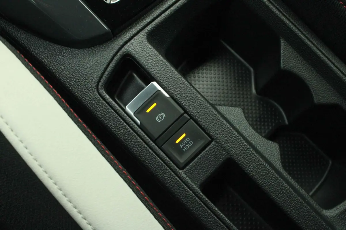 1.5 TSI 150pk DSG Sport Business R | Navigatie | Trekhaak | Stoelverwarming