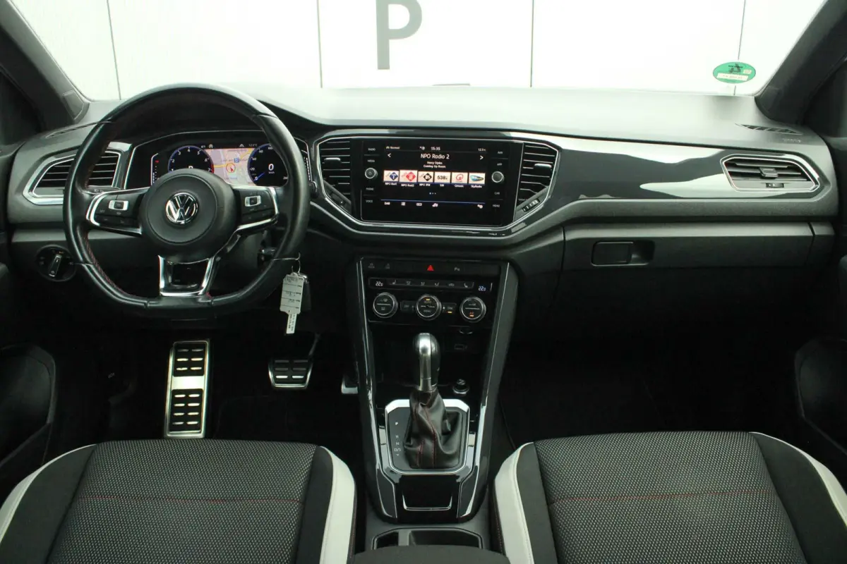 1.5 TSI 150pk DSG Sport Business R | Navigatie | Trekhaak | Stoelverwarming
