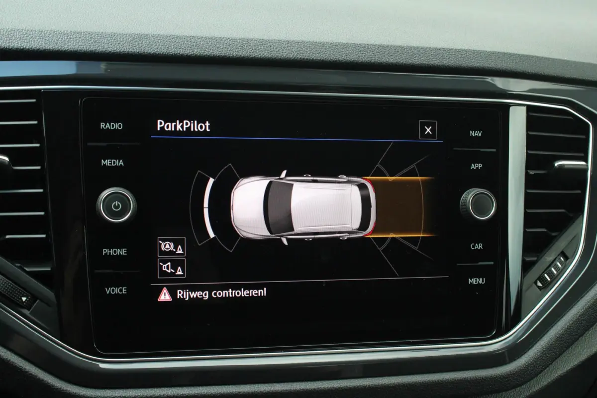 1.5 TSI 150pk DSG Sport Business R | Navigatie | Trekhaak | Stoelverwarming